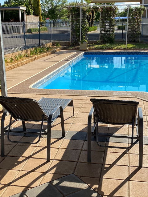 Country Gardens Motel - Accommodation Australia 2