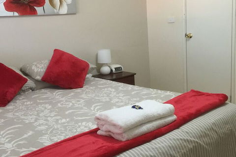 The Nosh & Nod - Avon Terrace - Local Tourism 6