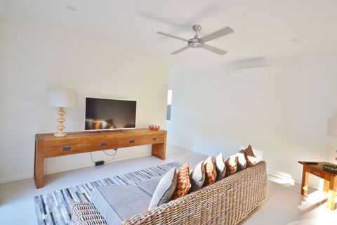 Lamu At Palm Cove - Bed n Breakfasts 3