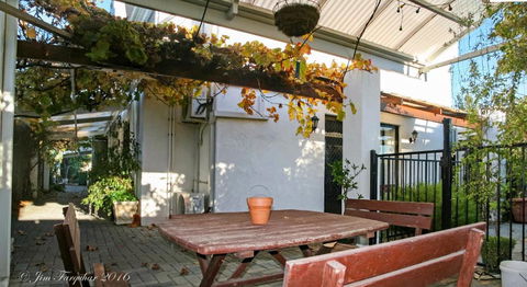 Aarn House B & B Airport Accommodation - Accommodation Australia 6