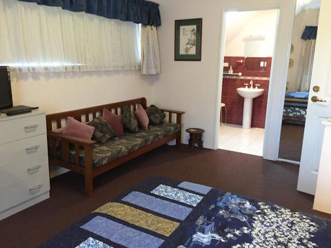 Aarn House B & B Airport Accommodation - Accommodation Australia 1