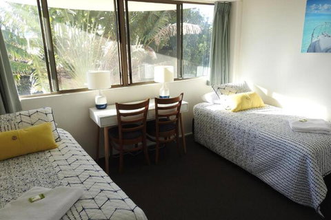 Placid Waters Holiday Apartments - Local Tourism 3