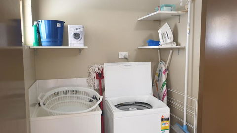 A City Retreat 2BR Apartment Reid Park Townsville - Accommodation Australia 2