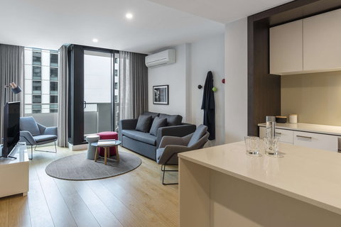 Oaks Melbourne Southbank Suites - Australia Shopping 4