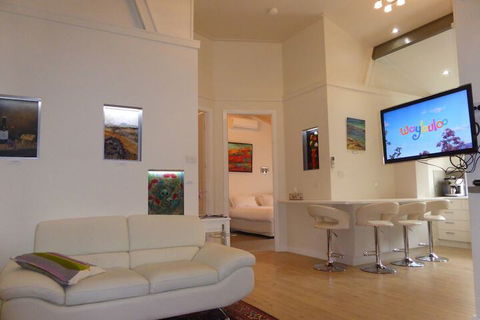 A Colourcity Apartments - Local Tourism 6