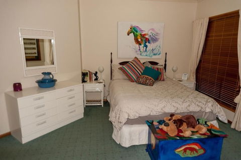 Fullcircle Farm Bed & Breakfast - Australia Shopping 1