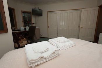 Fullcircle Farm Bed & Breakfast - Australia Shopping 4