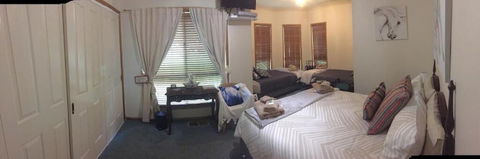 Fullcircle Farm Bed & Breakfast - Australia Shopping 6