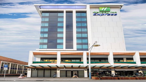 Holiday Inn Express Adelaide City Centre, An IHG Hotel - Accommodation Australia 1