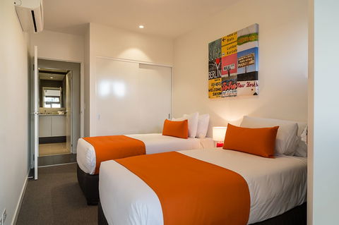 AKOM Prahran - Local Tourism 5