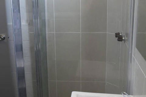 Dickson Backpackers - Accommodation Australia 5