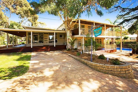 Beach House Apartments - Local Tourism 2