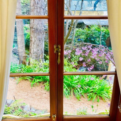 Aldgate Creek Cottage Bed & Breakfast - Accommodation Australia 6