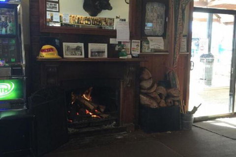 Snake Valley Hotel - Australia Shopping 5