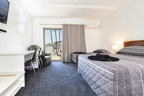 Aaron Motel - Local Tourism 5