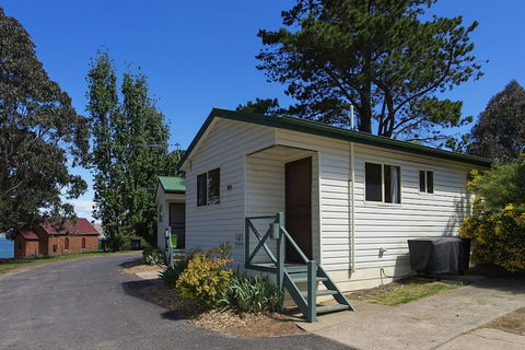 Rainbow Pines Tourist Caravan Park - Accommodation Australia 6