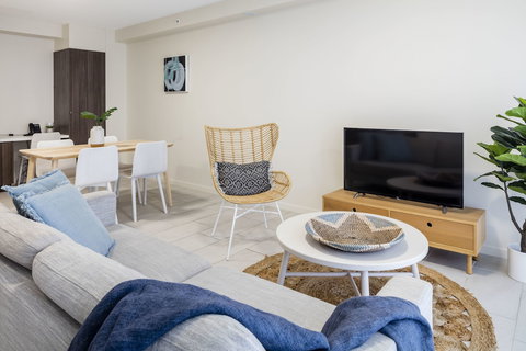 First Light Mooloolaba - Local Tourism 4