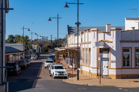 Prince Of Wales Motel - Local Tourism 1