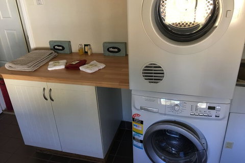 Jarrah Glen Cabins - Bed n Breakfasts 2