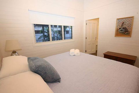 A PERFECT STAY - Cavvanbah Seaside Cottage - Local Tourism 5