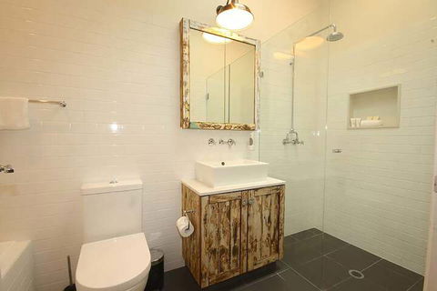 A PERFECT STAY - Cavvanbah Seaside Cottage - Local Tourism 2