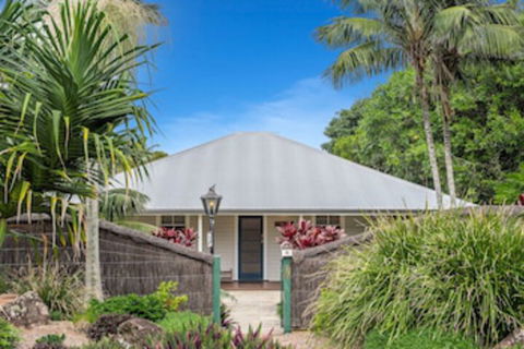 A PERFECT STAY - Cavvanbah Seaside Cottage - Local Tourism 0