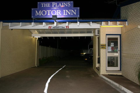 The Plains Motor Inn - Accommodation Australia 3