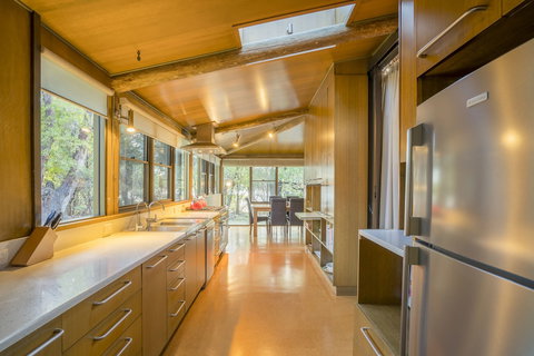 Myer House - Bed n Breakfasts 2