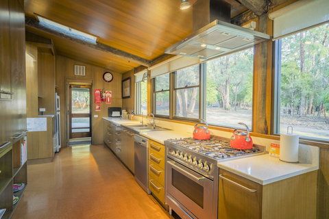 Myer House - Bed n Breakfasts 3