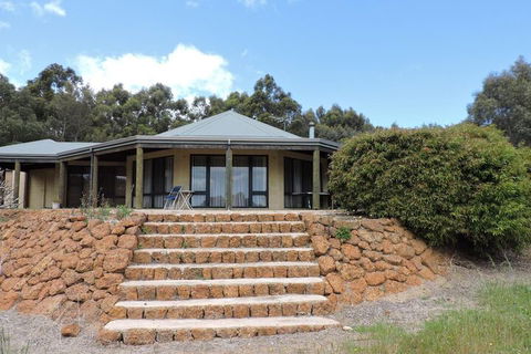 Rural Hideaway - Accommodation Australia 3