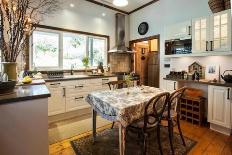 A Winter Rose - Local Tourism 4