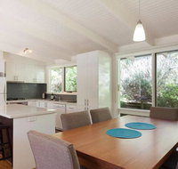 Maryrose Beautiful close walk to the beach - Australia Shopping