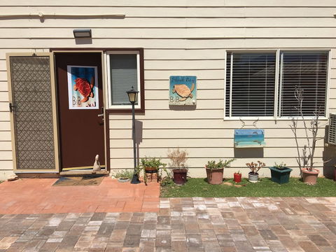 Shark Bay B & B - Bed n Breakfasts 2