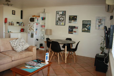 Shark Bay B & B - Bed n Breakfasts 3