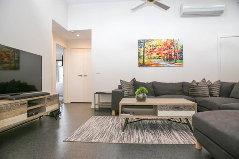 Decked Out At Bright - Australia Shopping 1