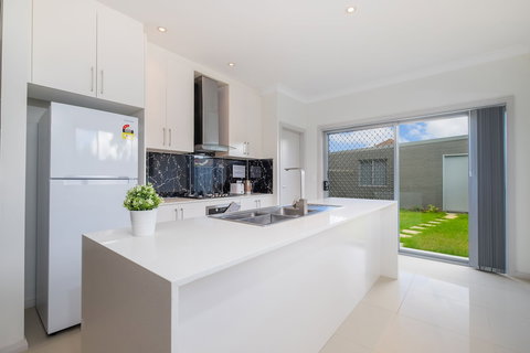 Auspan Guest House - Australia Shopping 0