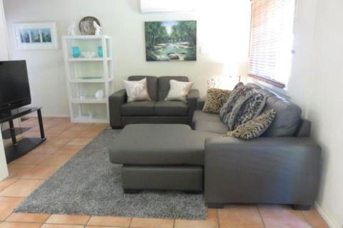 Palm Cove Rainforest Cottage - Local Tourism 5