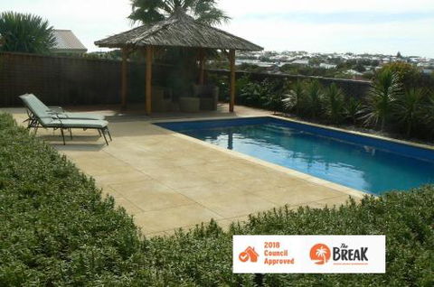 La Mer Home With A Pool - Accommodation Australia 4