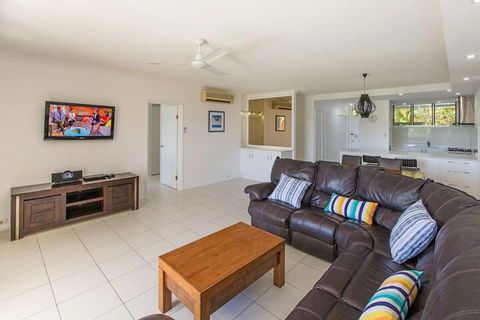 Beach Front Lagoon Lodge Apartments - Accommodation Australia 7