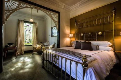 Holyrood House - Accommodation Australia 6