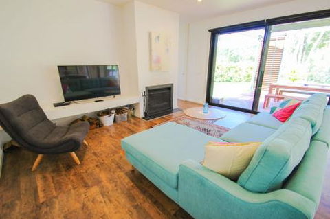 Apex House - Accommodation Australia 6