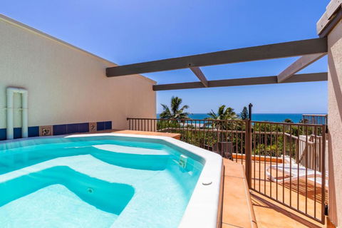 Comfortable & Stylish With Rooftop Spa - Accommodation Australia 7