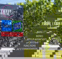 Nightcap at Skyways Hotel - Local Tourism