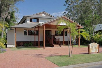 Away On Shirley Lane - Australia Shopping 0