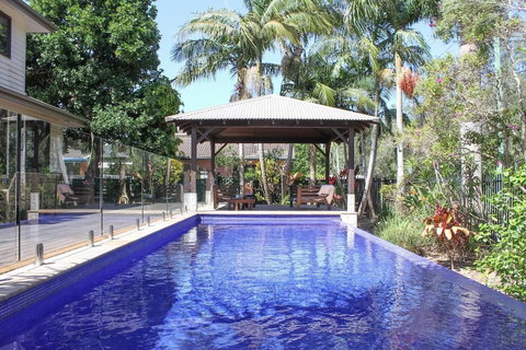 Away On Shirley Lane - Australia Shopping 6