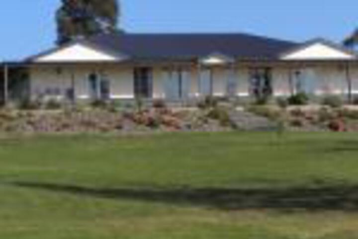 Nyora ACT Accommodation Australia