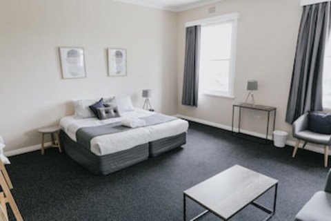 General Roberts Hotel - Accommodation Australia 0