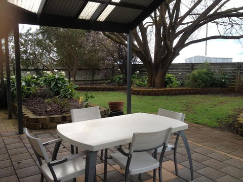 Girraween House - Accommodation Australia 5