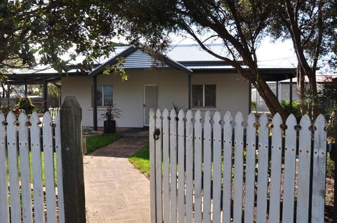 Girraween House - Accommodation Australia 3