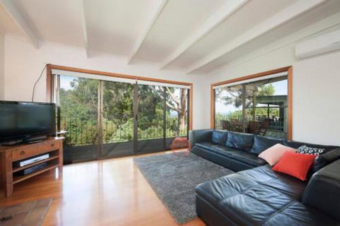 At Riverside - Australia Shopping 3